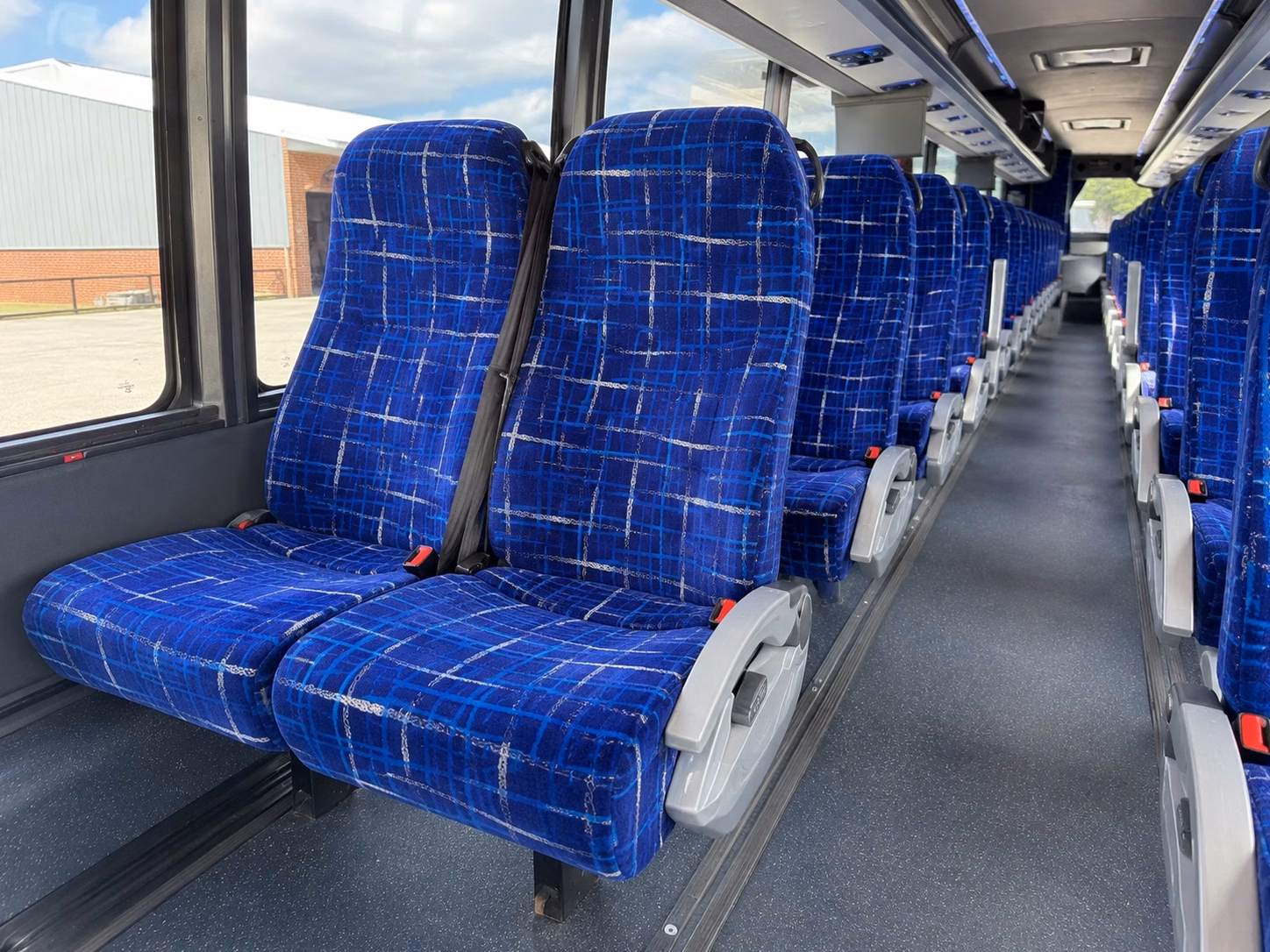 charter buses for large wedding parties at independence venues