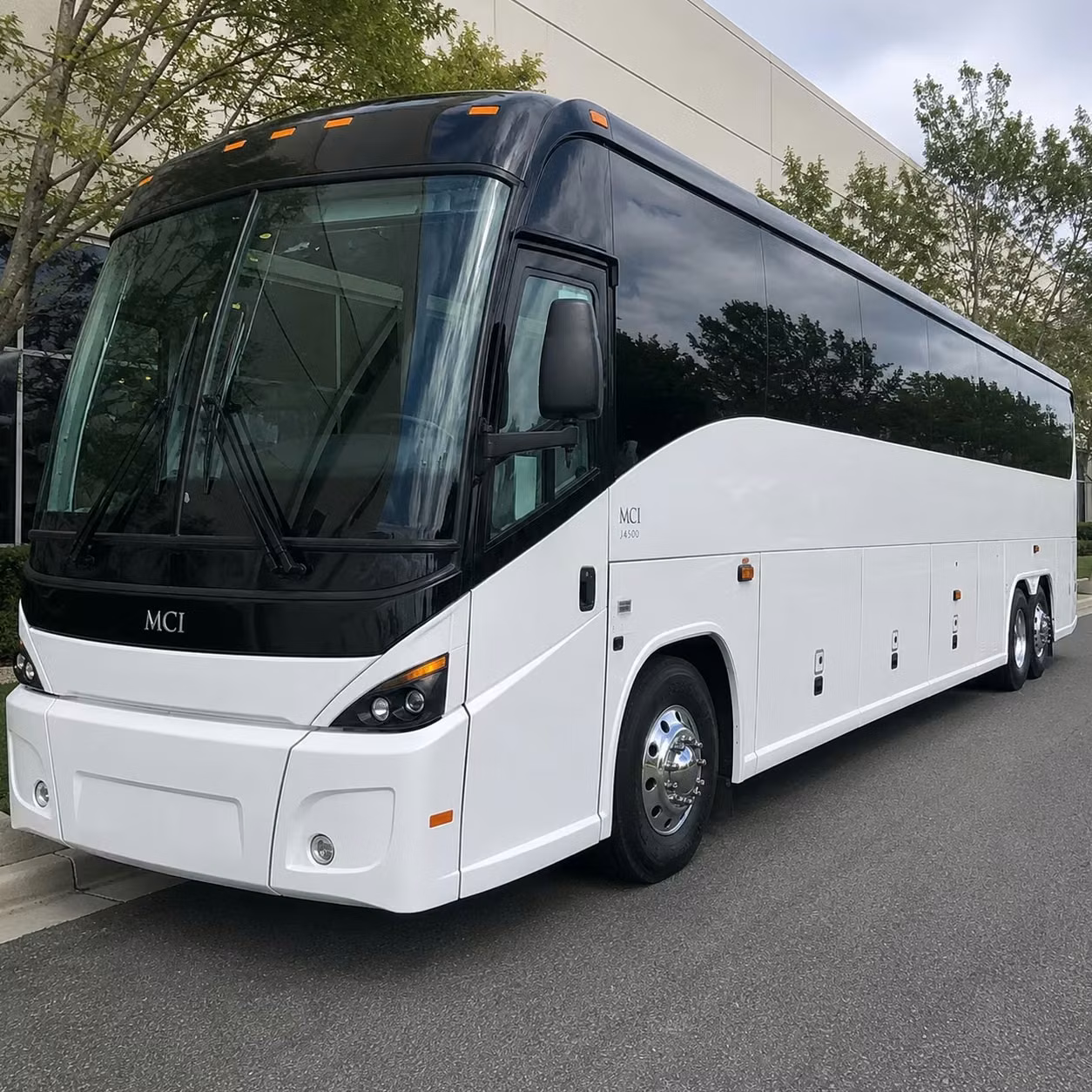 workforce commuter shuttles that reduce turnover and boost morale